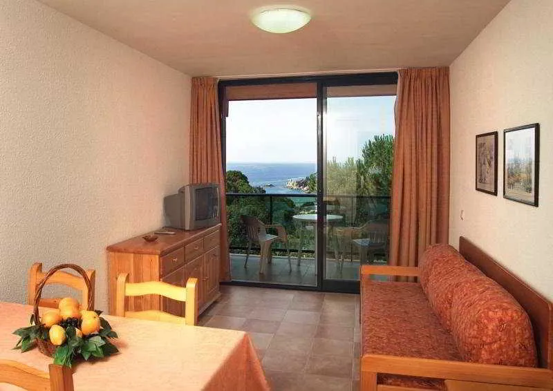 APARTMENT CAPACITY 4 ONE BEDROOM Room, Albamar, Costa Brava