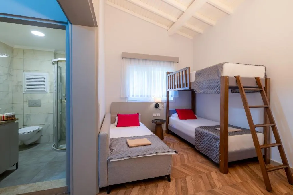 Room, Crystal Flora Pearl Collection, Antalya