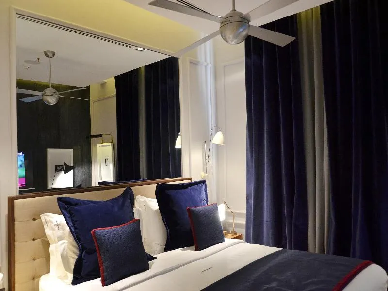 DOUBLE WITH VIEWS Room, Browns Central Hotel, Lisbon