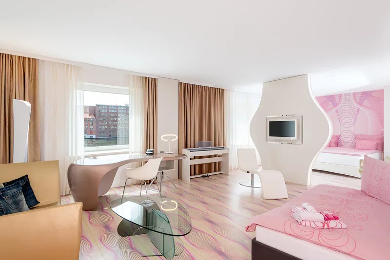FAMILY ROOM WITH VIEWS Room, nhow Berlin, Berlin