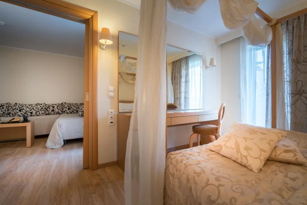 FAMILY ROOM KING SIZE BED Room, Galaxy Beach Resort BW Premier Collection, Zante