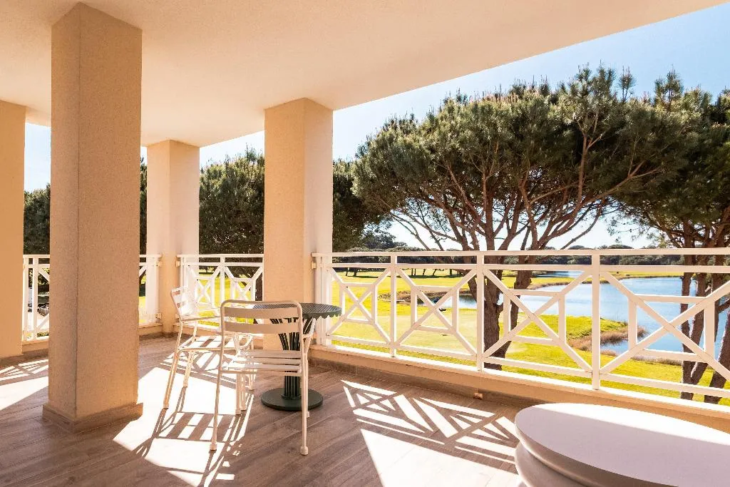 FAMILY ROOM KING SIZE BED Room, Kimpton Quinta Da Marinha Cascais by IHG, Lisbon