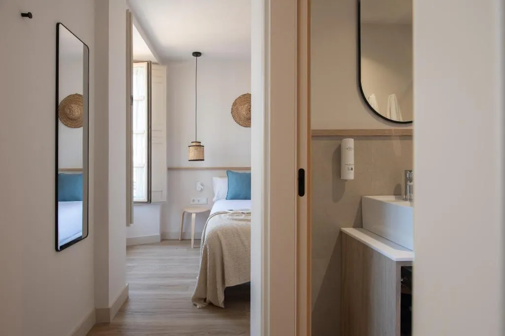 STUDIO CAPACITY 4 Room, Libere Malaga Plaza Del Siglo, Costa Del Sol