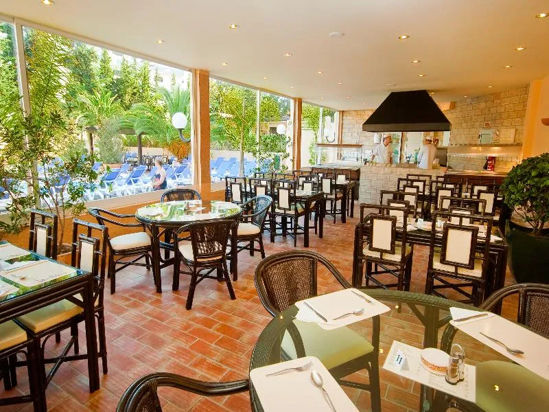Restaurant, Apartamentos da Balaia, Algarve