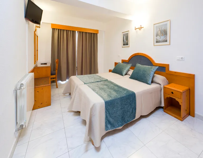Double or Twin STANDARD Room, Hostal Mari, Ibiza