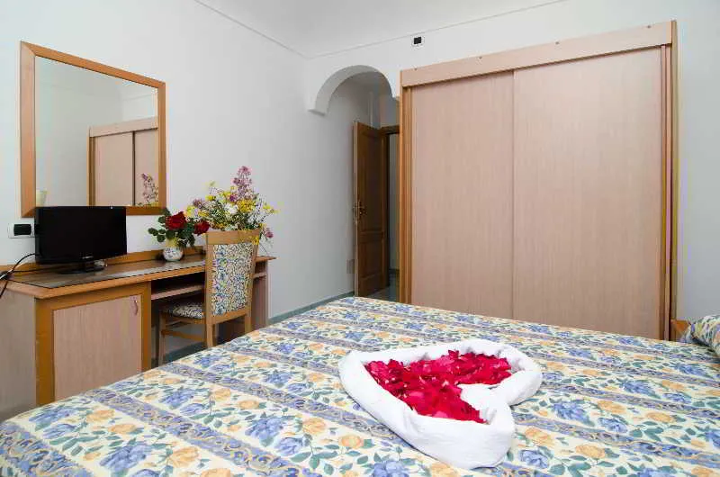 Room, La Capannina, Naples