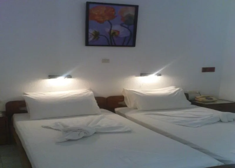 Room, Smaragda, Samos