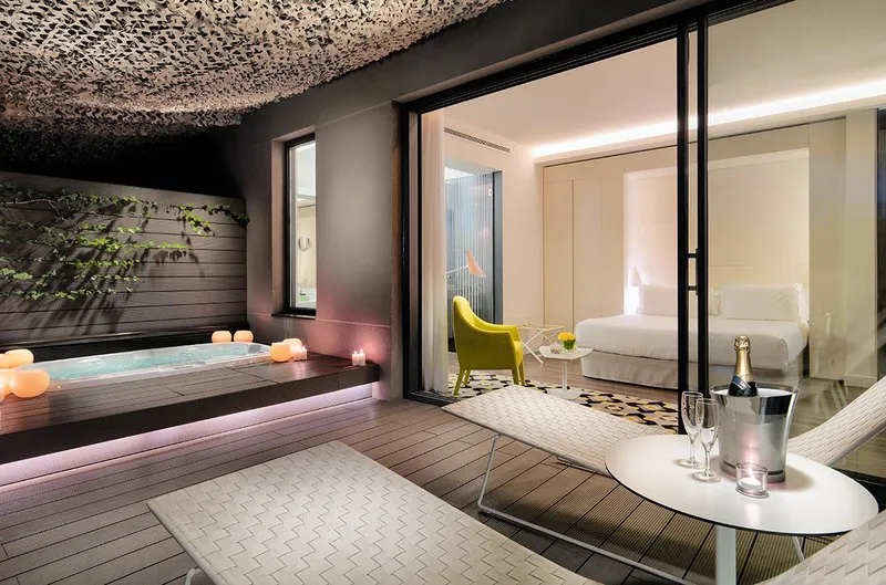 JUNIOR SUITE STANDARD Room, H10 Urquinaona Plaza, Barcelona