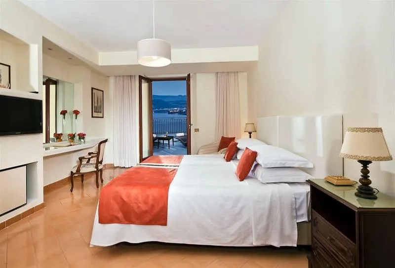 General view, Belair, Naples
