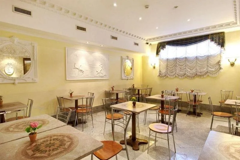 Bar, Stromboli, Rome