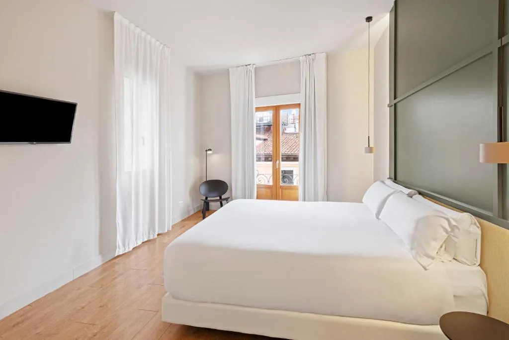 Room, B&B Apartamentos Madrid Centro Fuencarral 46, Madrid