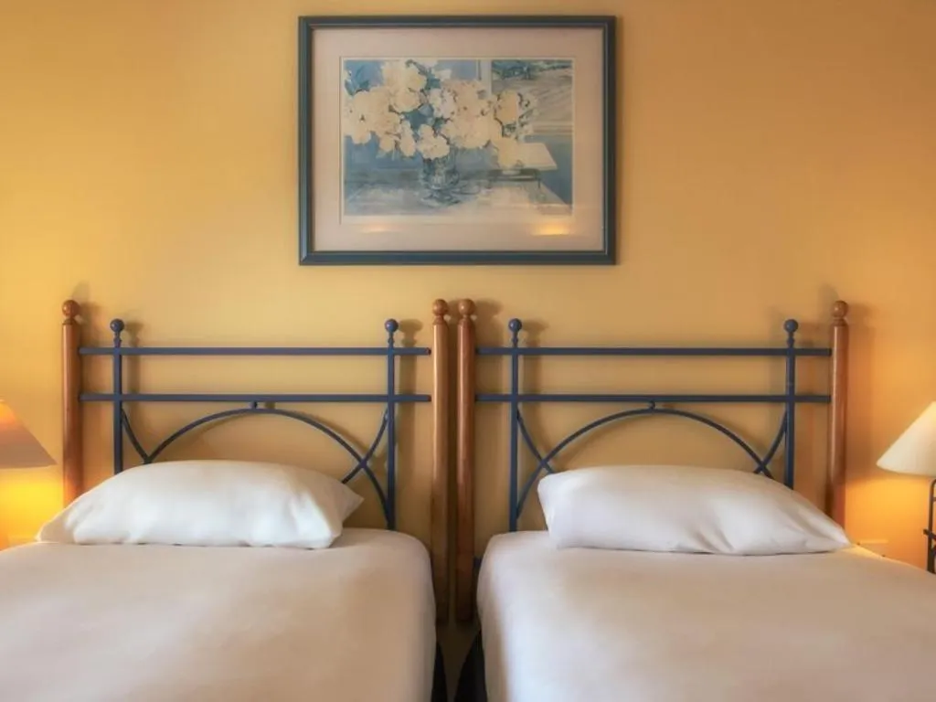 TWIN SUPERIOR Room, Verdi St Georges Bay Marina, Malta