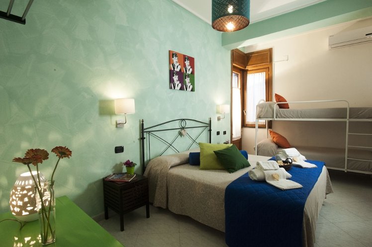 B&B Elena, Naples