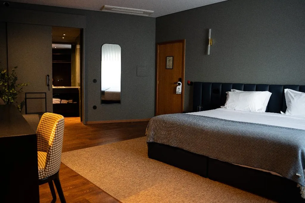 TRIPLE SUPERIOR Room, Santo Thyrso Hotel, Porto