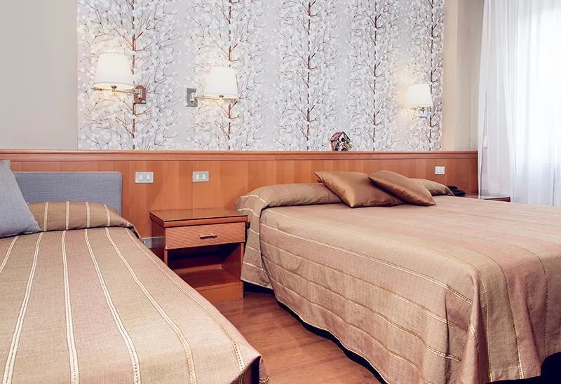 TRIPLE STANDARD Room, Eco Hotel Milano & Bioriso Restaurant, Milan