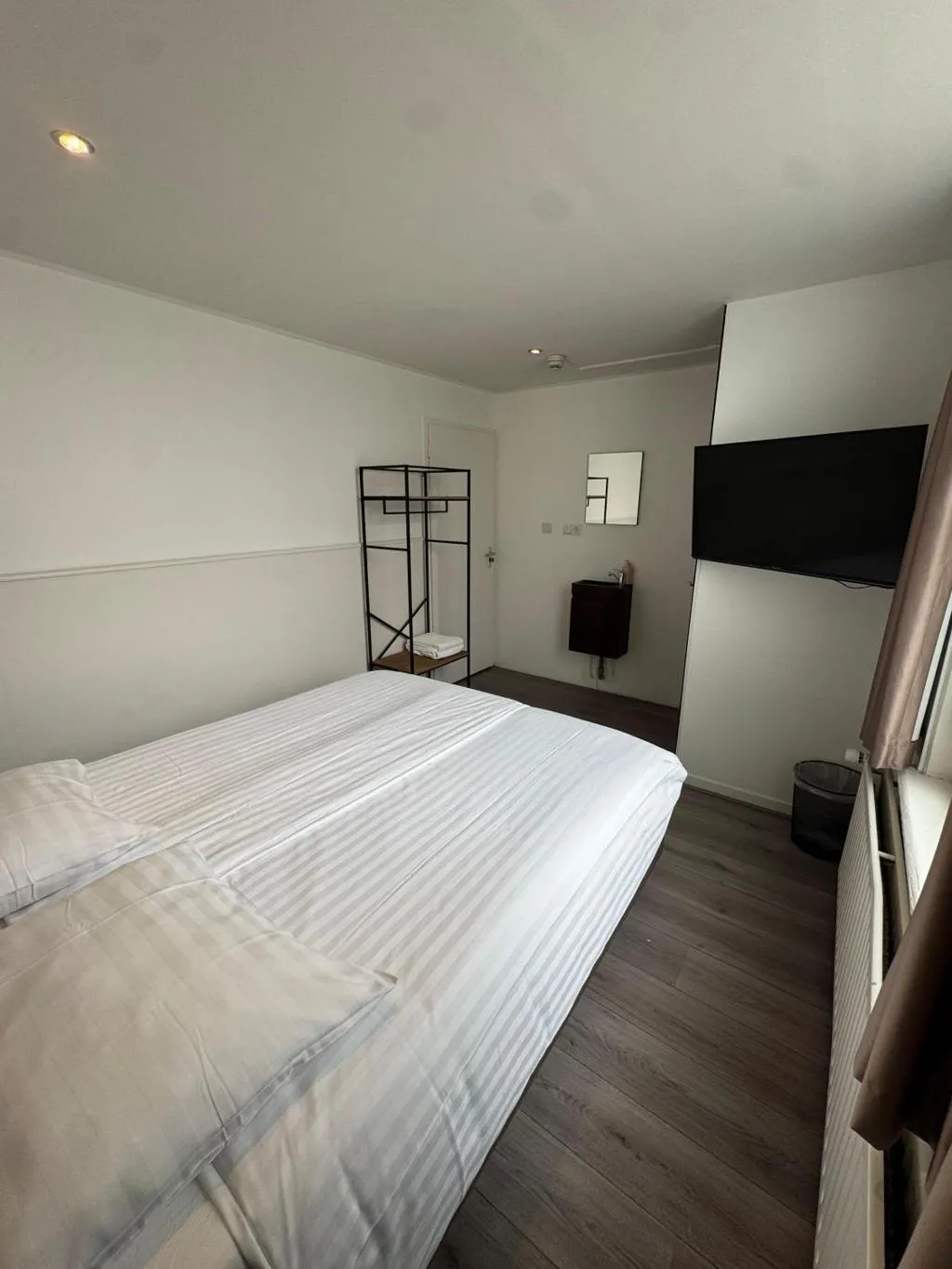 DOUBLE DELUXE Room, Budget Hotel Hortus, Amsterdam