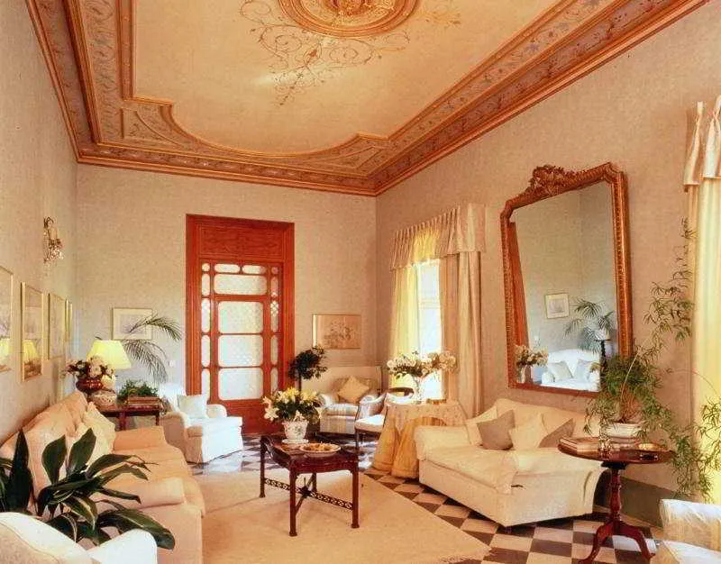 Lobby, Scott's, Majorca