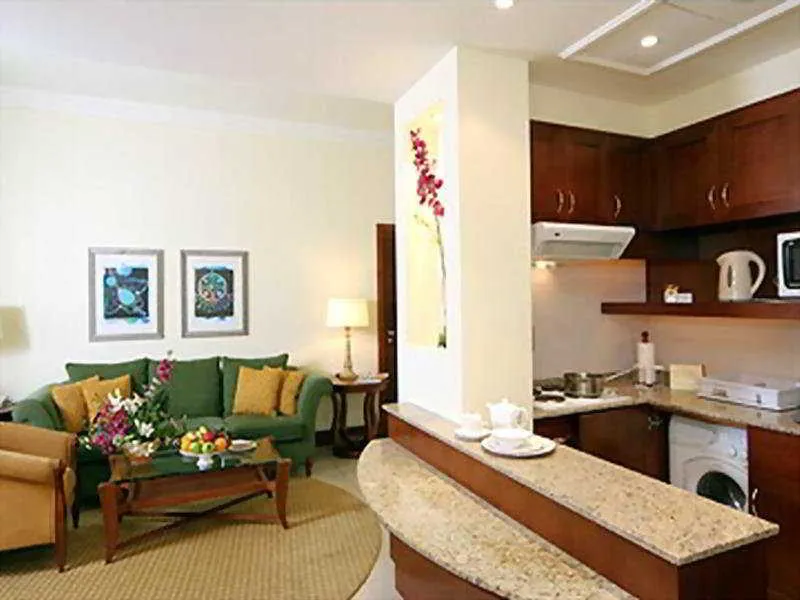 Room, City Seasons Suites Dubai, Dubai