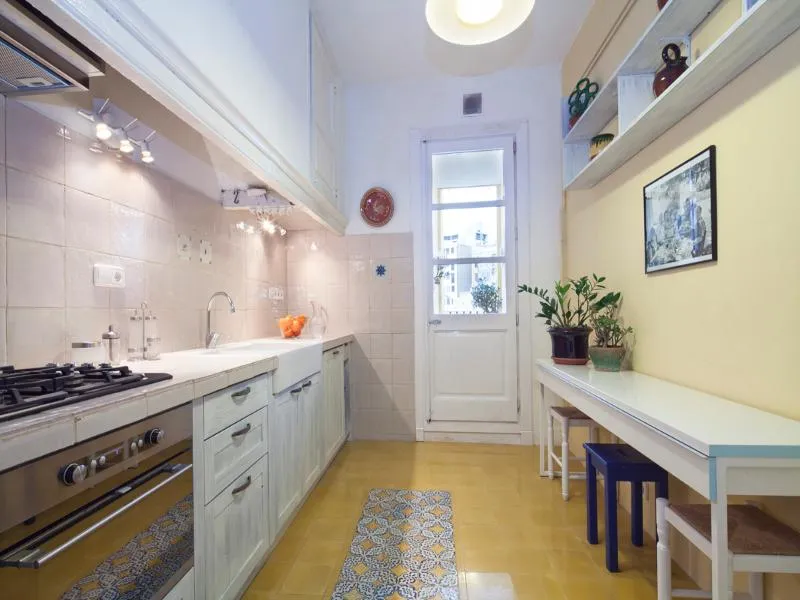 APARTMENT THREE BEDROOMS Room, Urban District, Barcelona