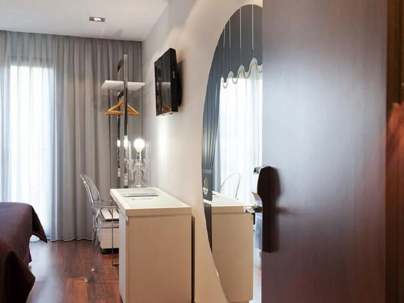 TWIN STANDARD Room, Ikonik Ramblas, Barcelona