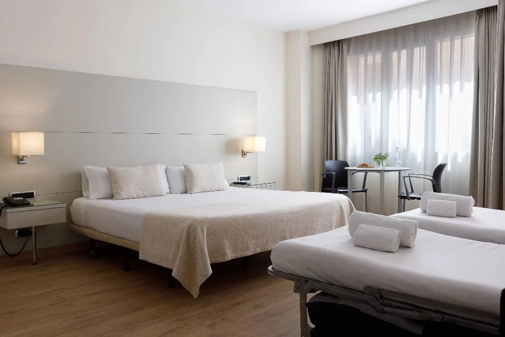 Room, Aparthotel Mariano Cubi, Barcelona
