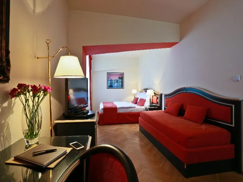 TRIPLE STANDARD Room, Elysee Hotel Prague, Prague