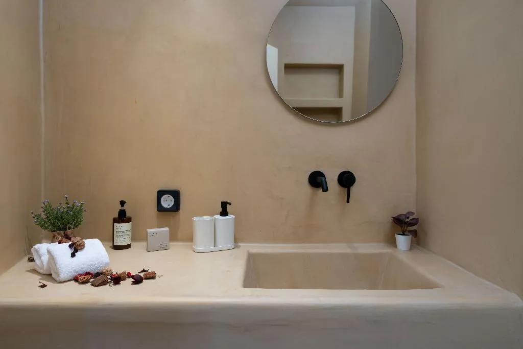 STUDIO WITH BALCONY WITH VIEWS Room, White Orchid Boutique Apartments, Santorini