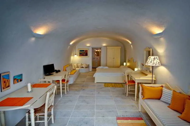 Room, Cori Rigas Suites, Santorini