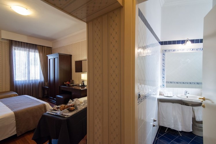 Hotel Palma, Naples