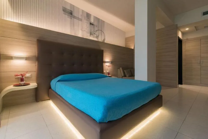 Room, President Park, Catania