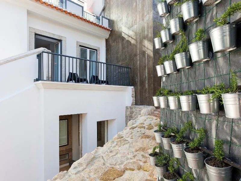 Terrace, Hello Lisbon Castelo Apartments, Lisbon