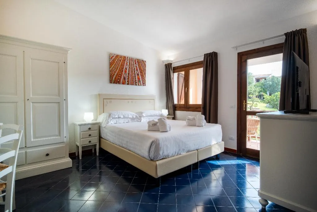 STUDIO CLASSIC Room, Hotiday Punta Sardegna, Olbia