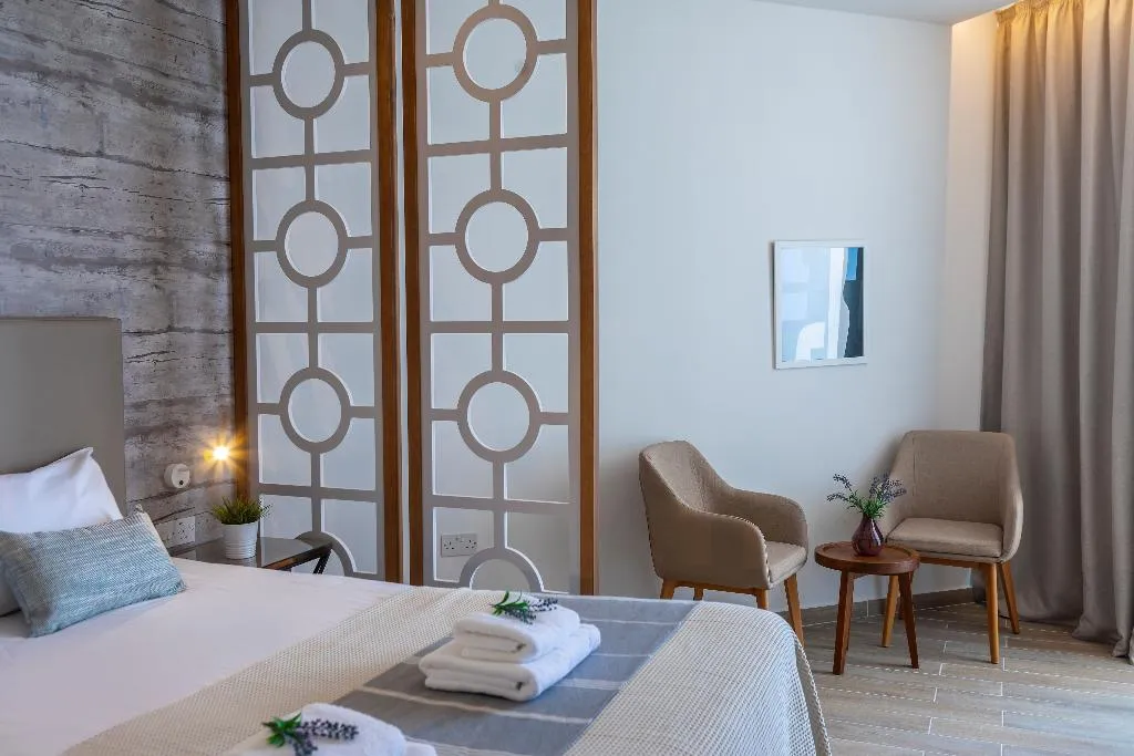 Double or Twin DELUXE SIDE SEA VIEW Room, Leonardo Plaza Cypria Maris Beach Hotel & Spa, Cyprus