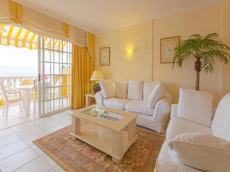 APARTMENT SEA VIEW THREE BEDROOMS Room, El MarquÃ©s Palace by Intercorp Hotel Group, Tenerife