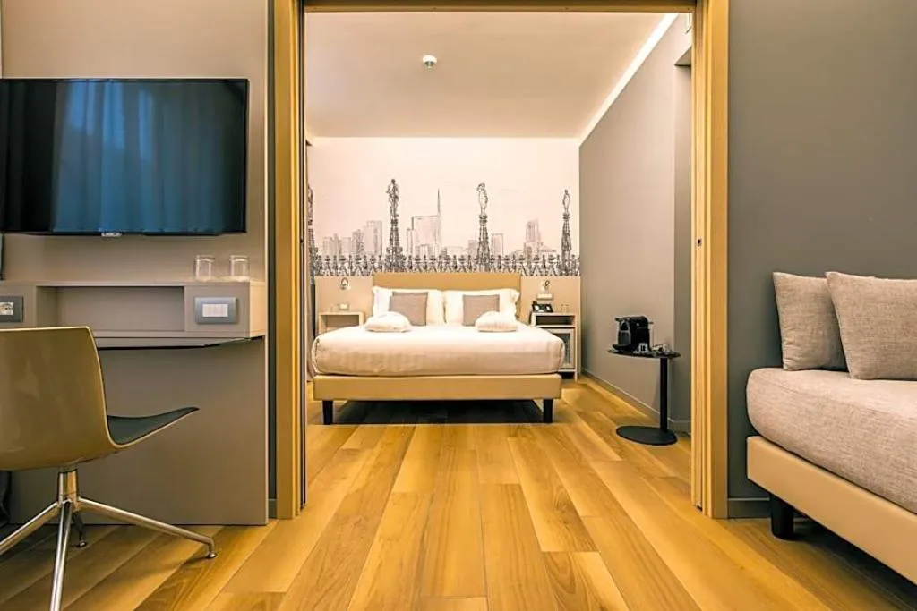 DOUBLE SUPERIOR Room, 43 Station Hotel, Milan