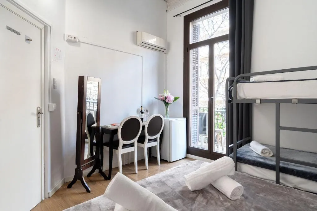 Room, Break BCN - Hostal & Coffeebar, Barcelona