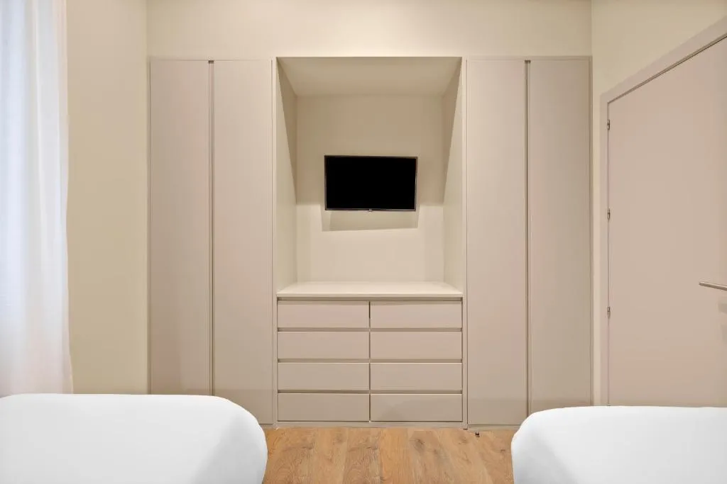 Room, B&B Apartamentos Madrid Centro Fuencarral 46, Madrid