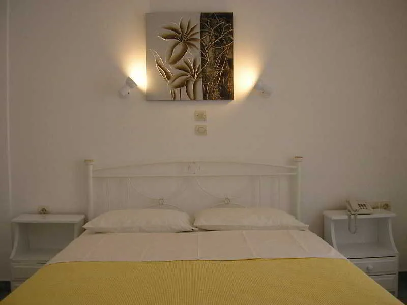 Room, Finikas, Santorini