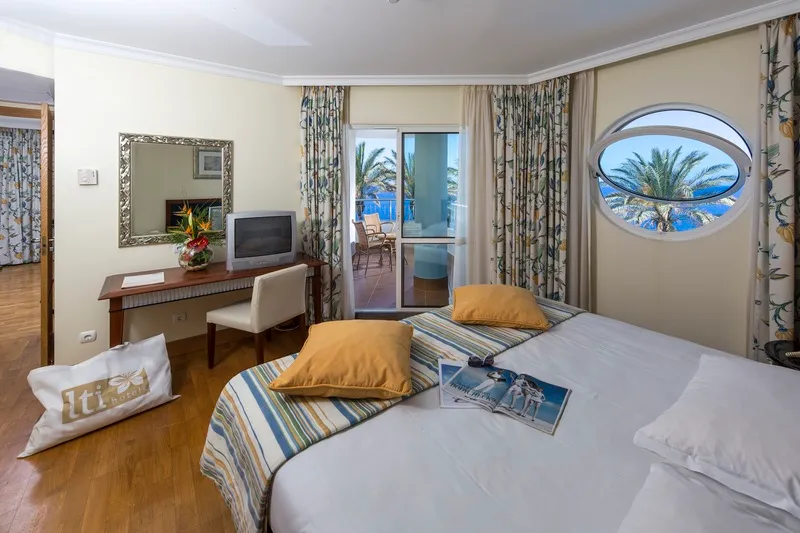 DOUBLE SINGLE USE CLASSIC Room, Pestana Grand Premium Ocean Resort, Madeira