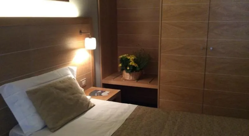 Room, Meridiana Country, Florence