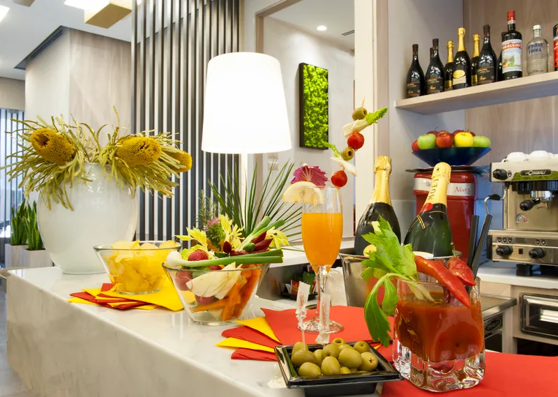 Bar, Gamma, Milan