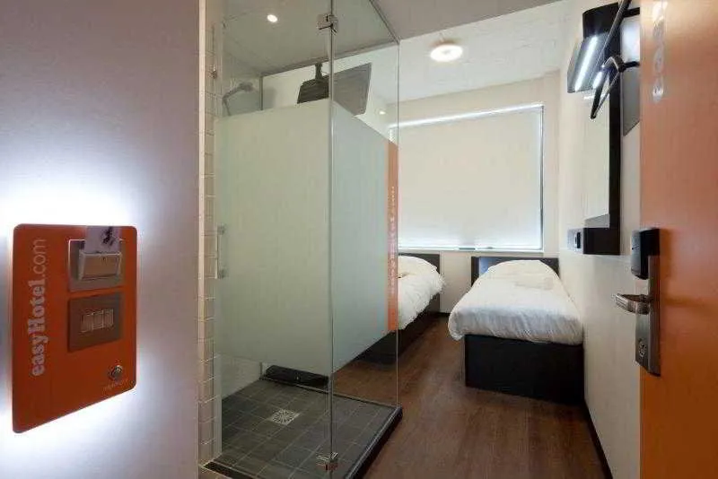 Room, easyHotel Amsterdam City Centre South, Amsterdam