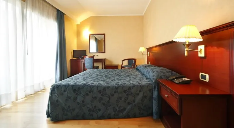 DOUBLE STANDARD Room, Hotel Terminal Milano, Milan