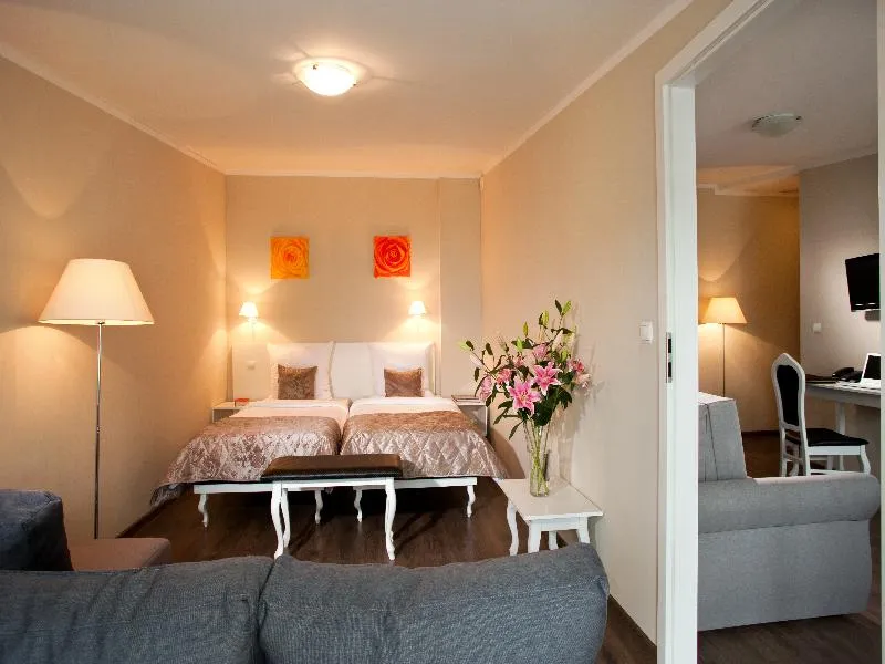 TRIPLE STANDARD Room, Leone Aparthotel, Krakow