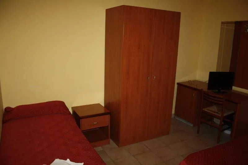 SINGLE ONE BED Room, Hotel Eurorooms, Rome