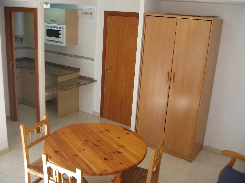 STUDIO CAPACITY 3 Room, Corcega, Costa Dorada