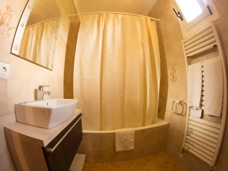 APARTMENT CAPACITY 6 TWO BEDROOMS Room, Playa Ferrera, Majorca
