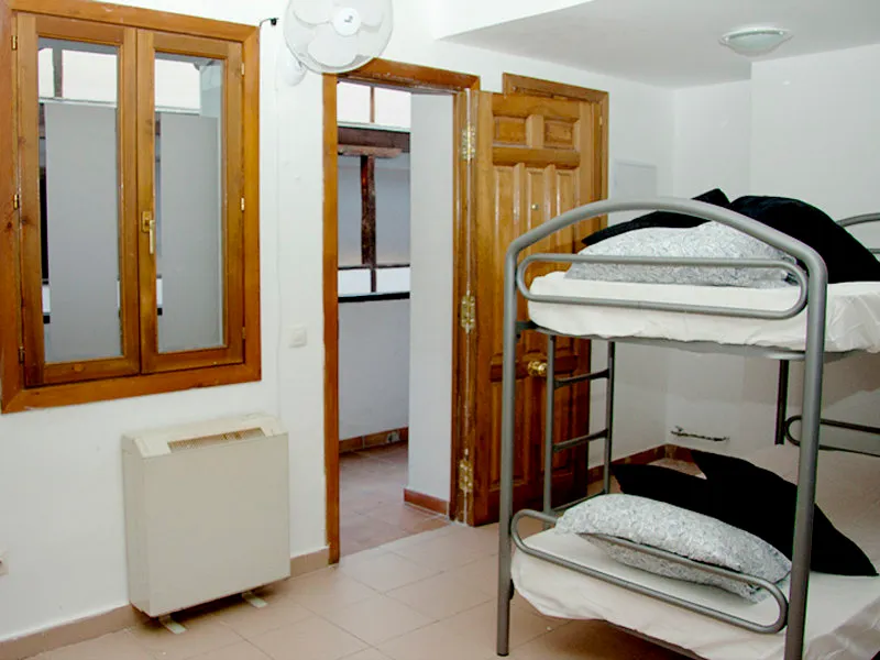 Room, The Living Roof Hostel, Madrid