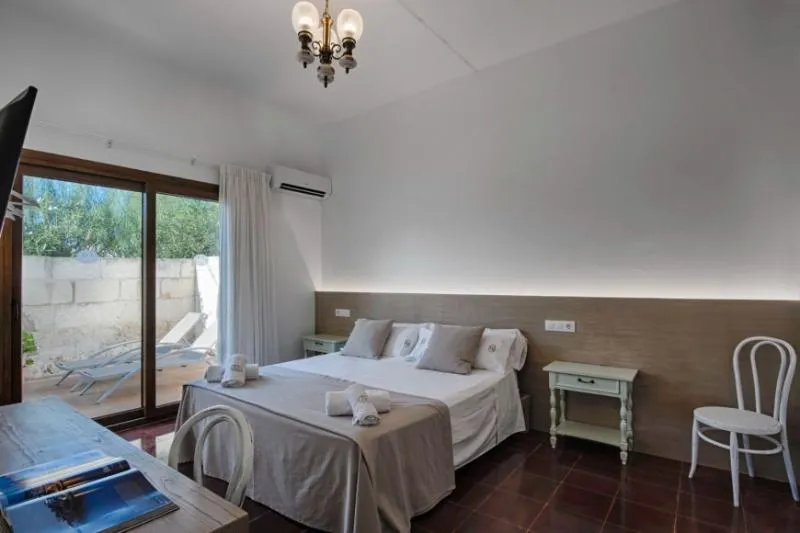 SUITE TWO BEDROOMS ONE BATHROOM Room, Agroturismo Son Juaneda, Menorca