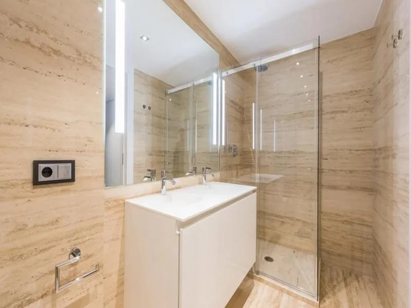 Room, Gran Via Centric II, Madrid